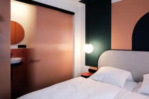 The Dot | 24/7 Checkin, Munchen