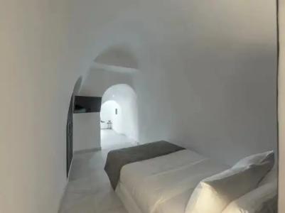 Pearl of Caldera Oia - Boutique by Pearl Collection - 88