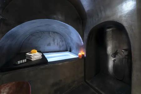 Pearl of Caldera Oia - Boutique by Pearl Collection - 73