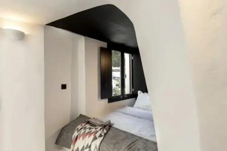 Pearl of Caldera Oia - Boutique by Pearl Collection - 26