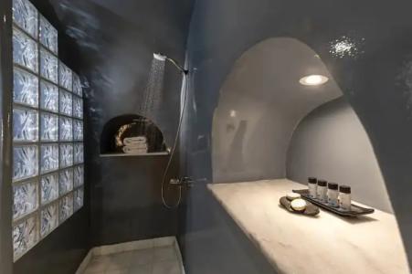 Pearl of Caldera Oia - Boutique by Pearl Collection - 224