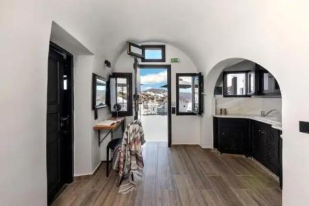 Pearl of Caldera Oia - Boutique by Pearl Collection - 199