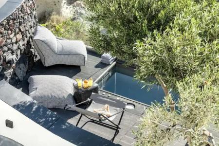 Pearl of Caldera Oia - Boutique by Pearl Collection - 68