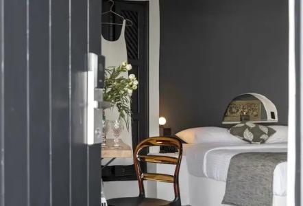 Pearl of Caldera Oia - Boutique by Pearl Collection - 171