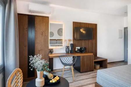 Volcanic Arc Suites - 70