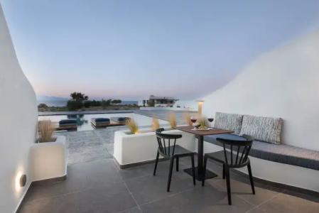 Volcanic Arc Suites - 27