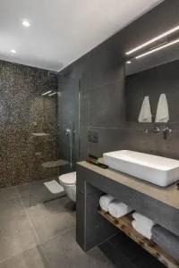 Volcanic Arc Suites - 22