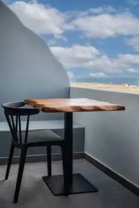 Volcanic Arc Suites - 63