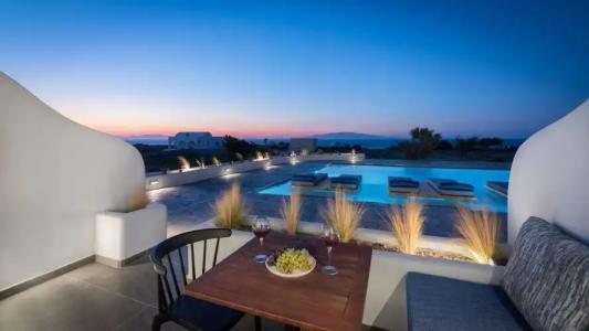 Volcanic Arc Suites - 60