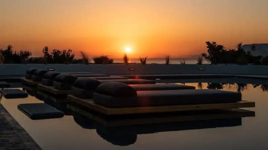 Volcanic Arc Suites - 13