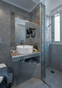 Aeolos Luxury Suites - 34