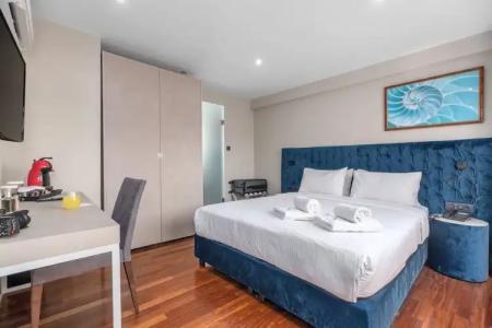 Aeolos Luxury Suites - 27