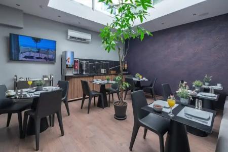 Aeolos Luxury Suites - 18