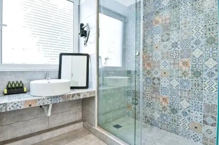 Aeolos Luxury Suites - 22