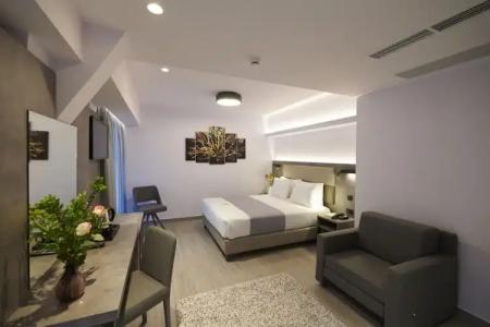 Meni & Apartments under New Management - 42