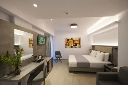 Meni & Apartments under New Management - 41