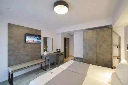 Meni & Apartments under New Management - 51