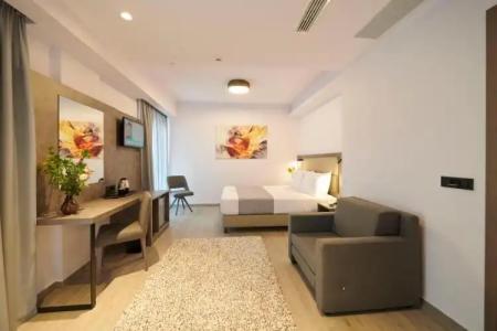 Meni & Apartments under New Management - 35