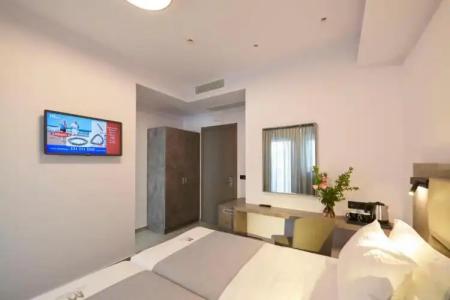 Meni & Apartments under New Management - 19