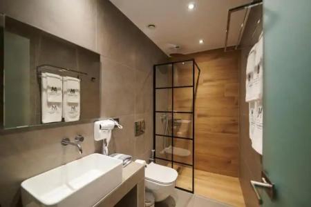 Meni & Apartments under New Management - 29