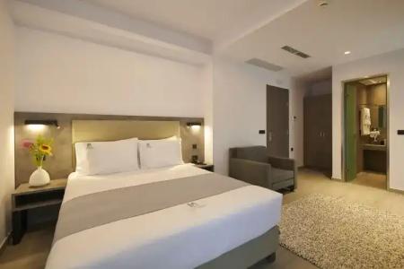 Meni & Apartments under New Management - 2