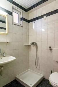 OASIS APARTMENTS - 91