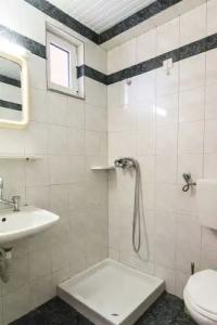 OASIS APARTMENTS - 99