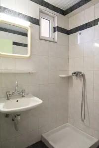 OASIS APARTMENTS - 98