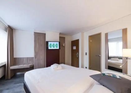 Gustav-Stresemann-Institut - 22