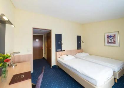 Gustav-Stresemann-Institut - 4