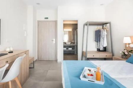 Santorini Main Square - 47