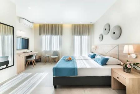 Santorini Main Square - 58