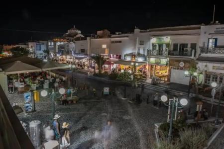 Santorini Main Square - 72