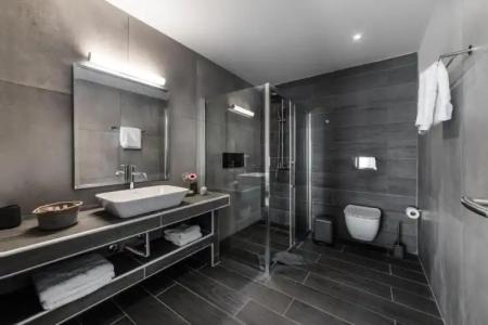 Santorini Main Square - 68