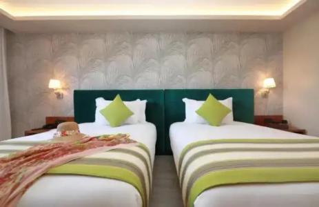 Kenzi Rose Garden - 108