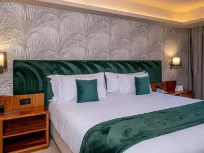 Kenzi Rose Garden - 101