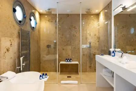 Hôtel les Roches Blanches - 164