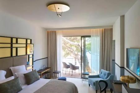 Hôtel les Roches Blanches - 79