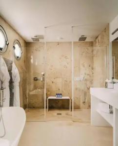 Hôtel les Roches Blanches - 133