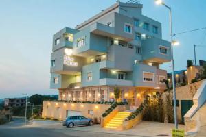 Elite Palace, Tirana