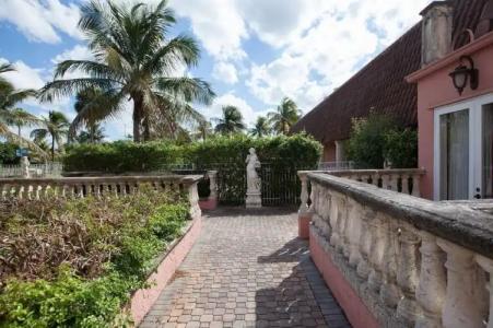 Miami Gardens Inn & Suites - 46