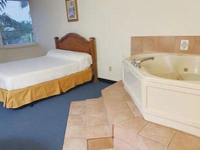 Miami Gardens Inn & Suites - 29