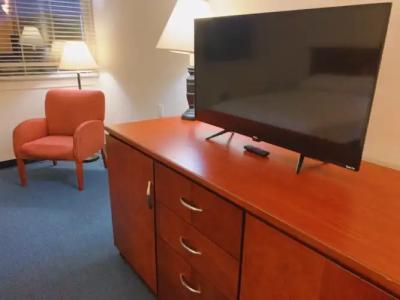 Miami Gardens Inn & Suites - 49