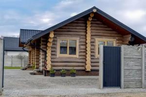 Sosnoviy Dvorik House