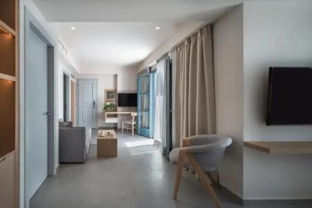 Aeifos Boutique - 110