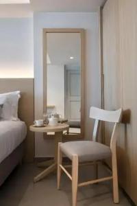 Aeifos Boutique - 72