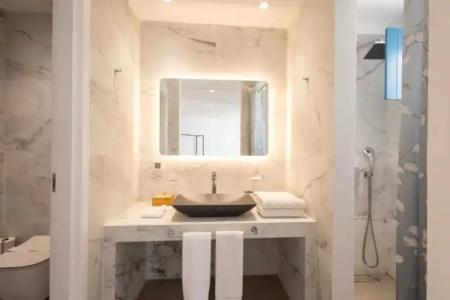 Aeifos Boutique - 61