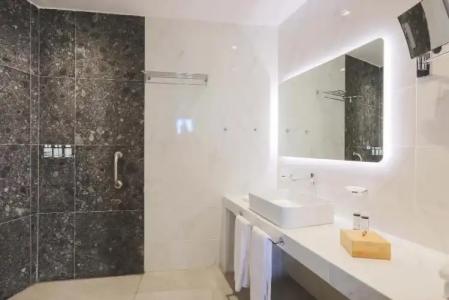 Aeifos Boutique - 53