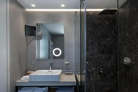 Aeifos Boutique - 111