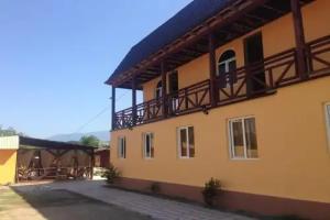 Qui Mini-hotel, Candripsh